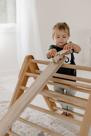 Wooden cars + Truck + ramp