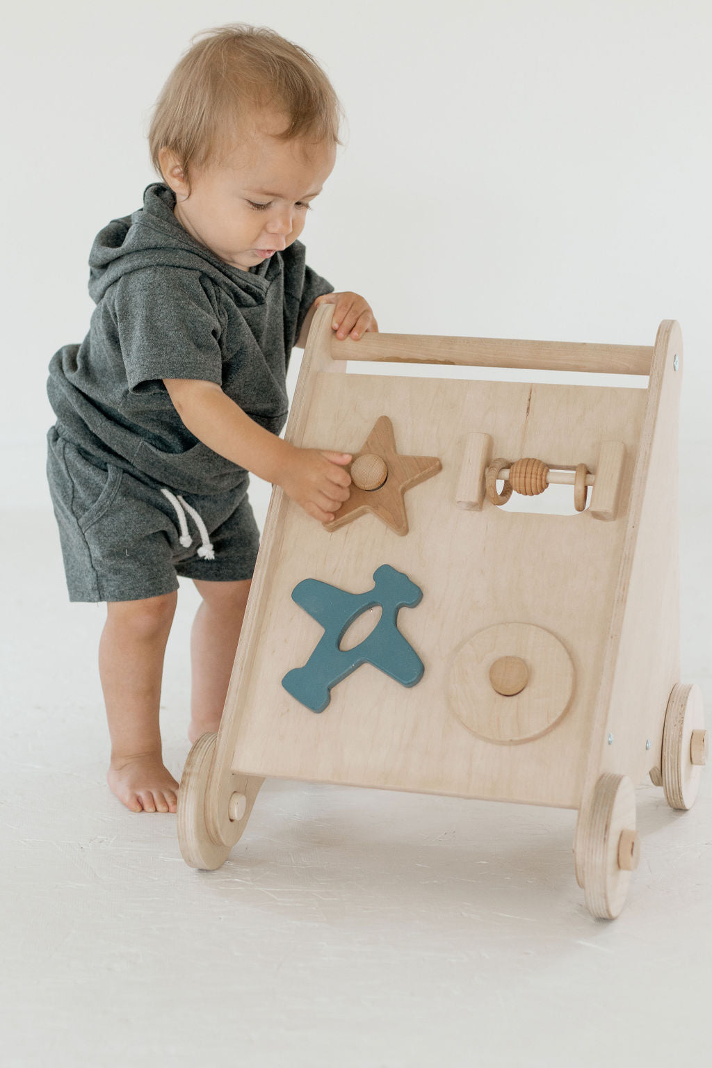 Sebra - Wooden walker with activity board