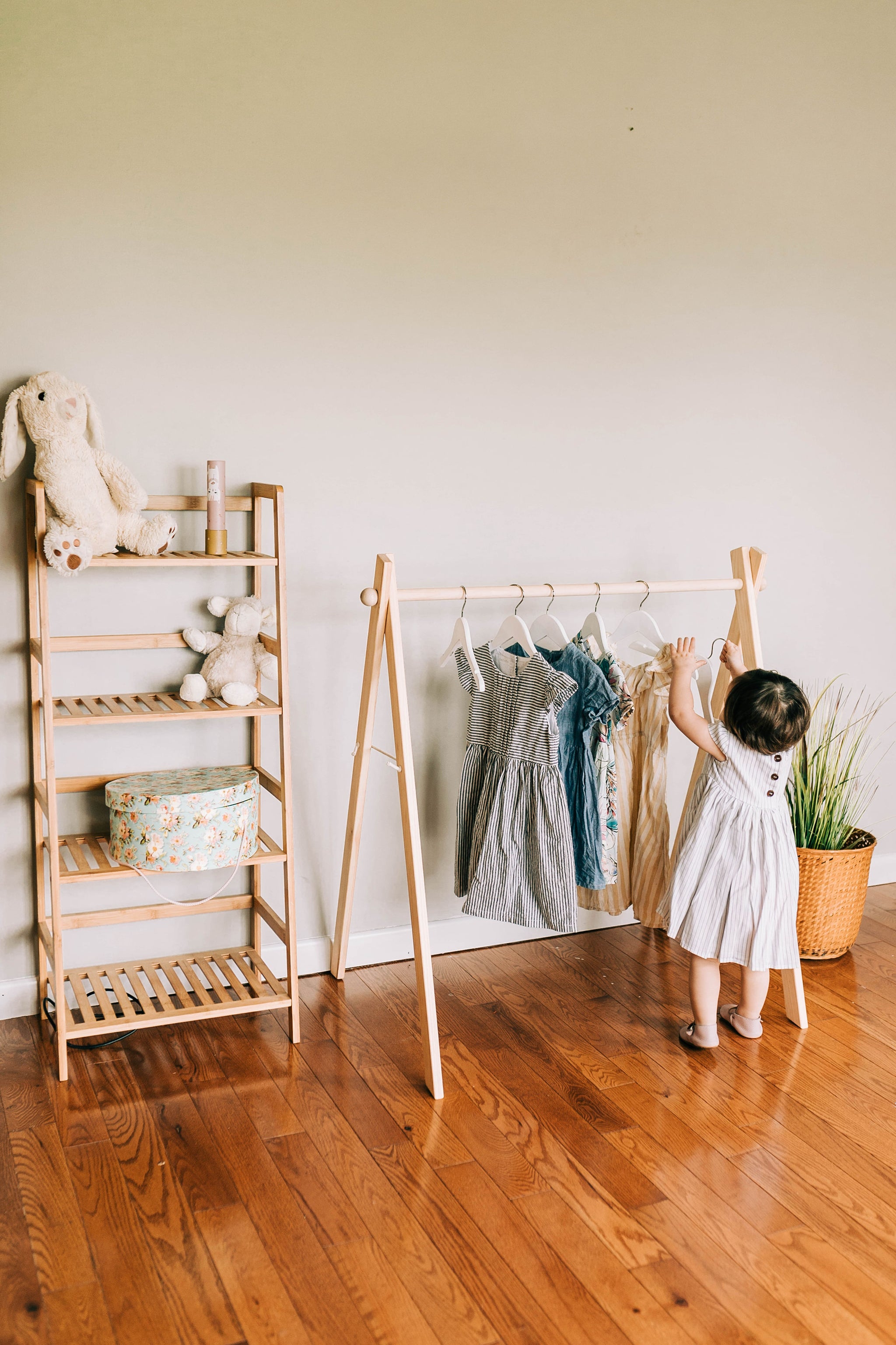 A-frame kids' clothing rack